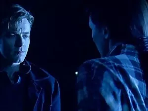 Thổi kèn từ hai thàn ...