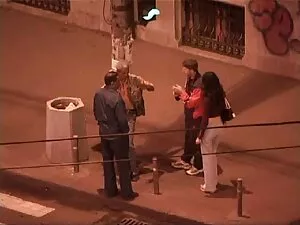 Hai ngăm đen rửa tro ...