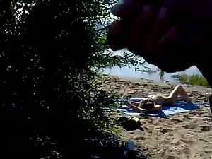 Laura xem trong đầu  ...