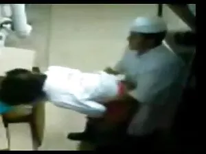 Cô gái trên ghế, làm ...